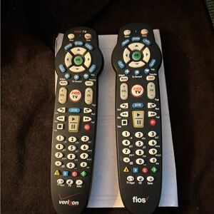 2 Verizon Fios TV Remote Controls
